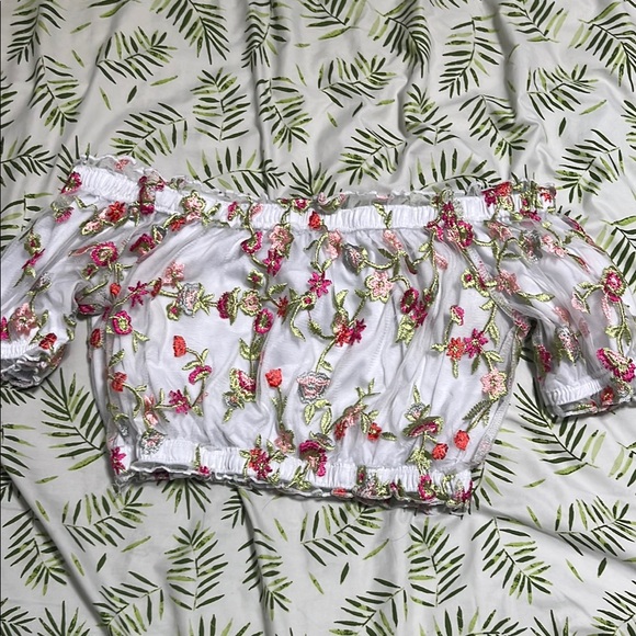 Multicolored Off the Shoulder Ruffled Puff Sleeve Crop Top - Picture 3 of 5